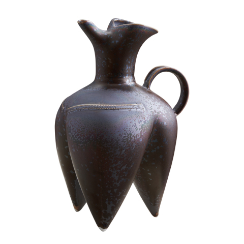 Tripod Vessel
