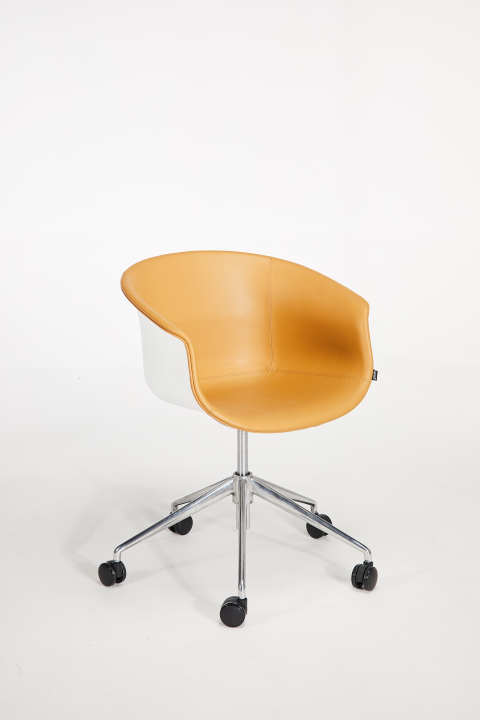 Queen Chair